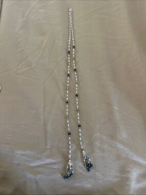 Delicate Crystal and Black Bead Lariat Necklace